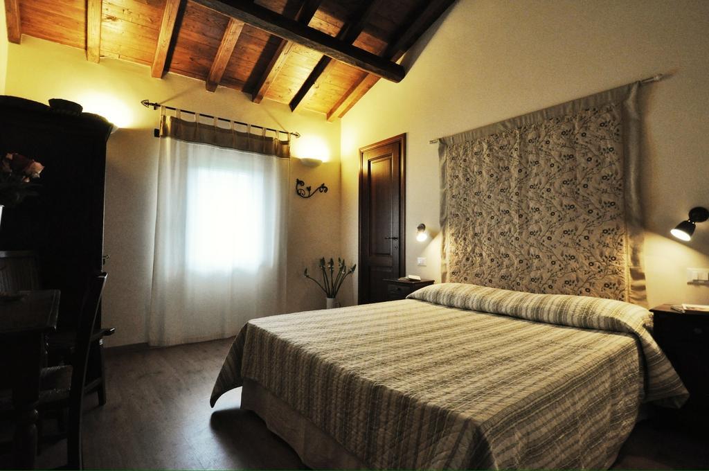 Podere Pontepietra Soriano nel Cimino Szoba fotó